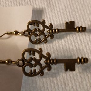 Earrings buy 1 get 1 free